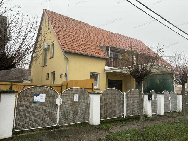 Eladó családi ház, Gyulán 89.9 M Ft, 4 szobás