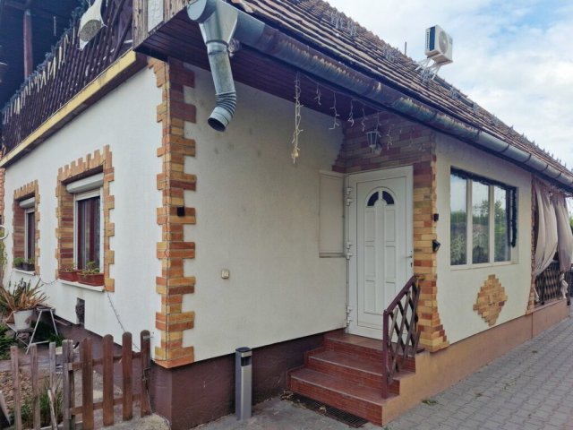 Eladó családi ház, Tökölön 92.5 M Ft, 6+1 szobás