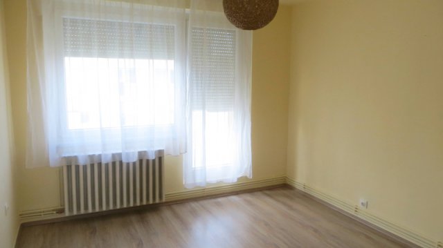 Kiadó panellakás, albérlet, Békéscsabán 85 E Ft / hó