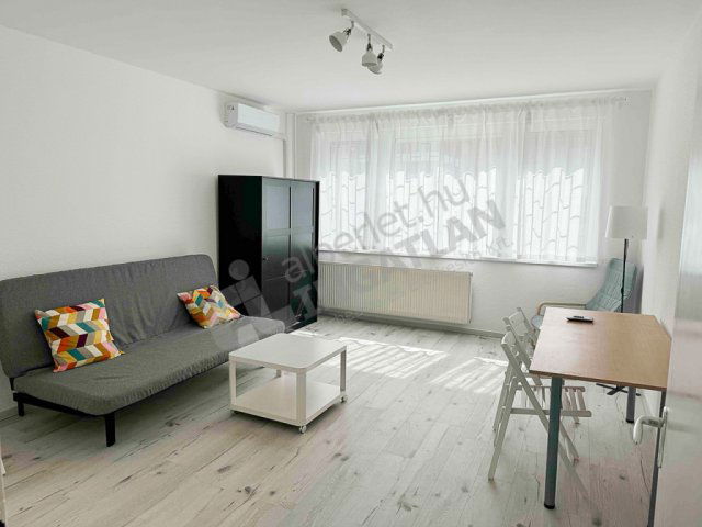 Kiadó panellakás, albérlet, VIII. kerületben, Práter utcában