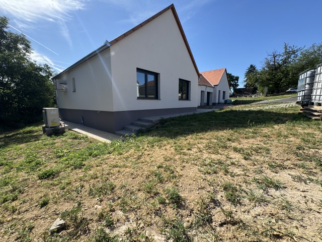 Eladó családi ház, Nagykozáron, Hunyadi utcában 109.9 M Ft