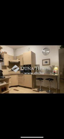 Eladó családi ház, Budapesten, XIV. kerületben 225 M Ft