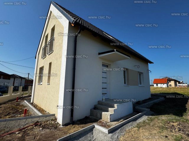 Eladó családi ház, Vácrátóton 83.9 M Ft, 4+1 szobás