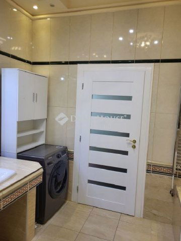 Eladó családi ház, Budapesten, XV. kerületben 229 M Ft, 8 szobás