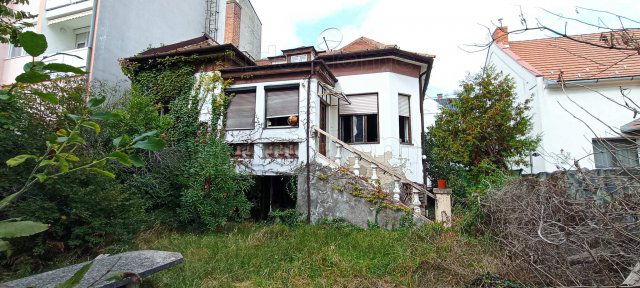 Eladó családi ház, Keszthelyen 86 M Ft, 6 szobás