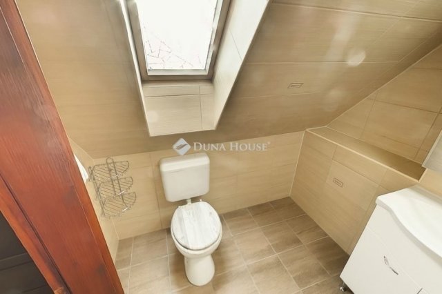 Eladó téglalakás, Kecskeméten 64.9 M Ft, 6 szobás