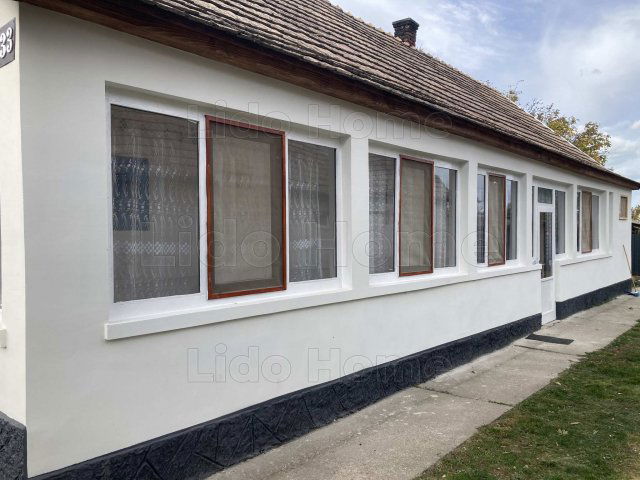 Eladó családi ház, Ságváron 33 M Ft, 2 szobás