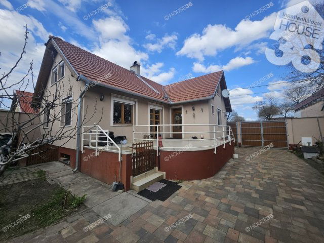 Eladó családi ház, Kecskeméten 83.9 M Ft, 4 szobás