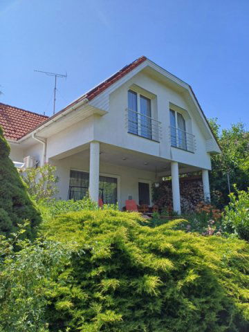 Eladó családi ház, Csobánkán 129.5 M Ft, 6 szobás