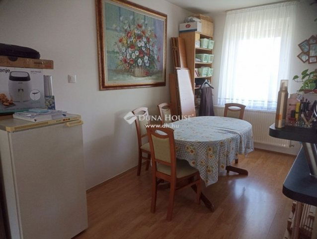 Eladó téglalakás, Teskándon 63 M Ft, 3 szobás