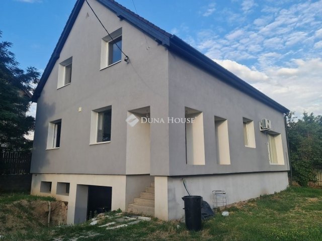 Eladó családi ház, Kerepesen 134.9 M Ft, 4 szobás