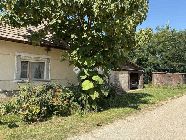 Eladó családi ház, Rábacsanakon 27.9 M Ft, 4 szobás