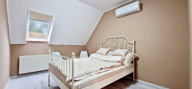 Eladó családi ház, Budaörsön 219.9 M Ft, 4+1 szobás
