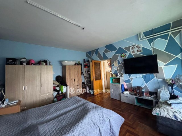Eladó családi ház, Szigetújfalun 62.5 M Ft, 5 szobás