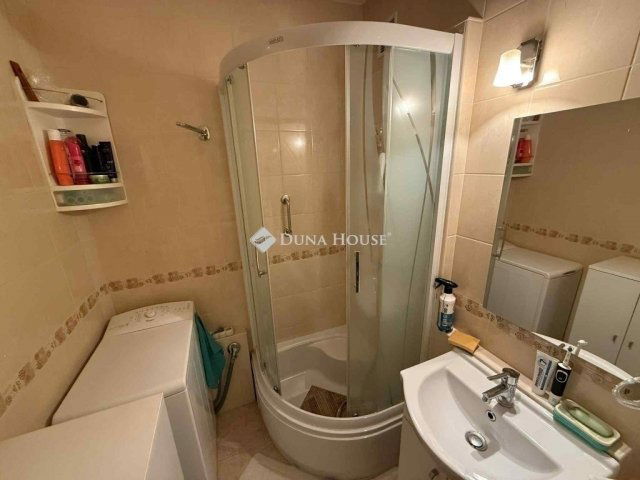 Eladó panellakás, Kecskeméten 54 M Ft, 2 szobás