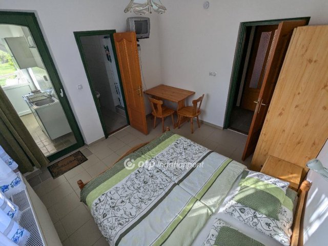 Eladó családi ház, Hajdúszoboszlón 228 M Ft, 9+1 szobás