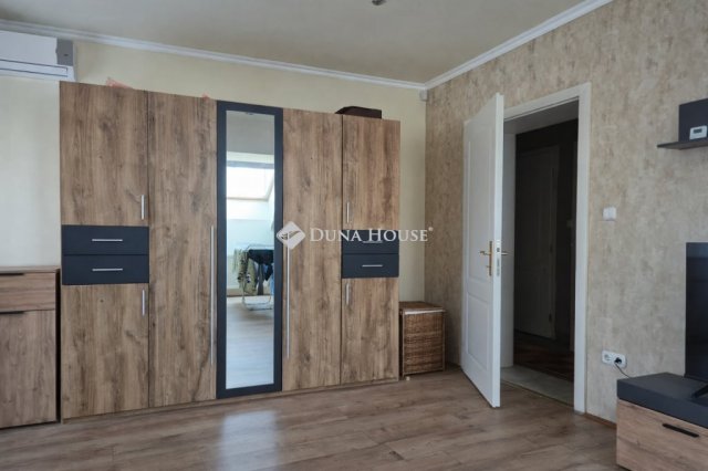 Eladó téglalakás, Budapesten, XVII. kerületben 92 M Ft, 3 szobás