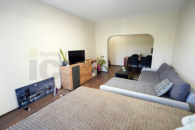 Eladó panellakás, Szegeden, Szilléri sugárúton 48.99 M Ft