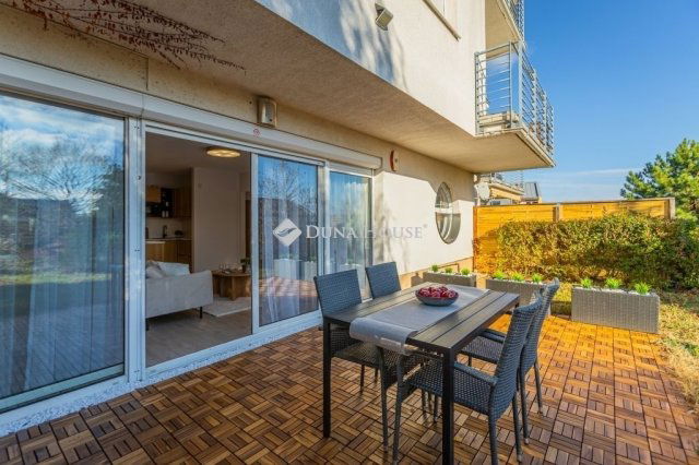 Eladó téglalakás, Budapesten, III. kerületben 122.9 M Ft