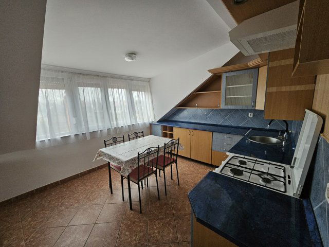 Kiadó téglalakás, albérlet, Csornán 170 E Ft / hó, 3 szobás