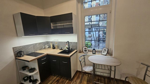 Eladó téglalakás, Budapesten, VII. kerületben 34.8 M Ft