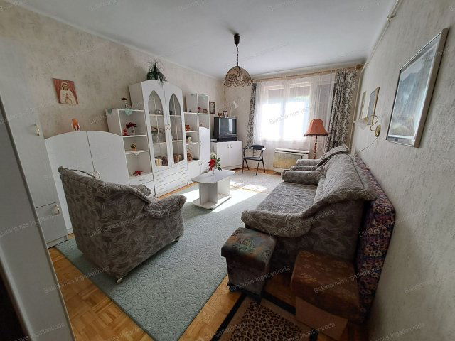 Eladó téglalakás, Siófokon 51.9 M Ft, 2+1 szobás