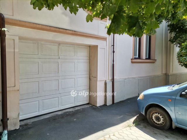 Eladó családi ház, Békéscsabán 119 M Ft, 5 szobás