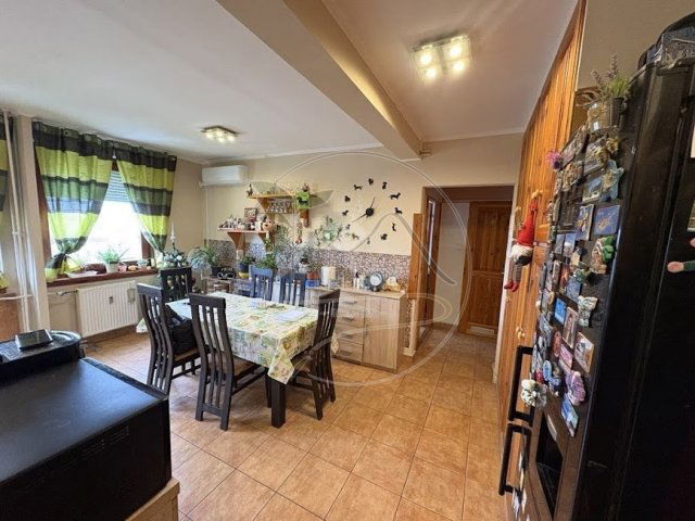Eladó panellakás, Gyulán 29.99 M Ft, 3 szobás