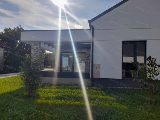 Eladó családi ház, Hévízen 165 M Ft / költözzbe.hu