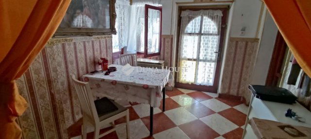 Eladó családi ház, Adácson 26 M Ft, 3 szobás