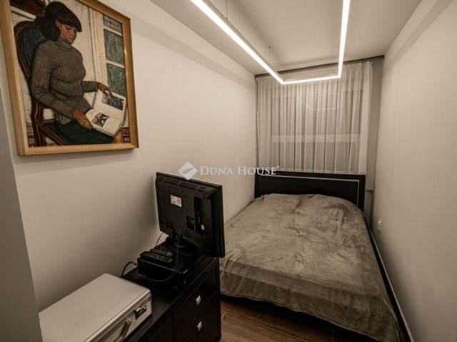Eladó téglalakás, Budapesten, V. kerületben 114 M Ft, 3 szobás
