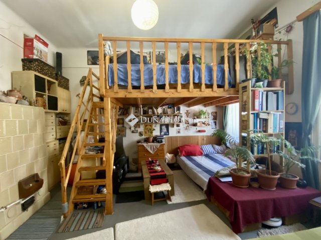 Eladó téglalakás, Budapesten, VII. kerületben 85 M Ft