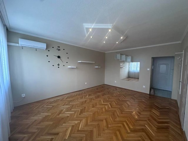 Eladó panellakás, Budapesten, IV. kerületben, Pozsonyi utcában