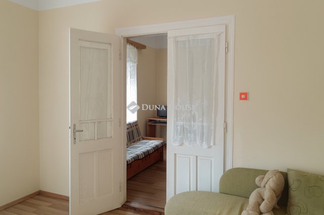 Eladó családi ház, Szentmártonkátán 38.9 M Ft, 3 szobás