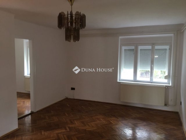 Kiadó téglalakás, albérlet, Bólyban 150 E Ft / hó, 3 szobás