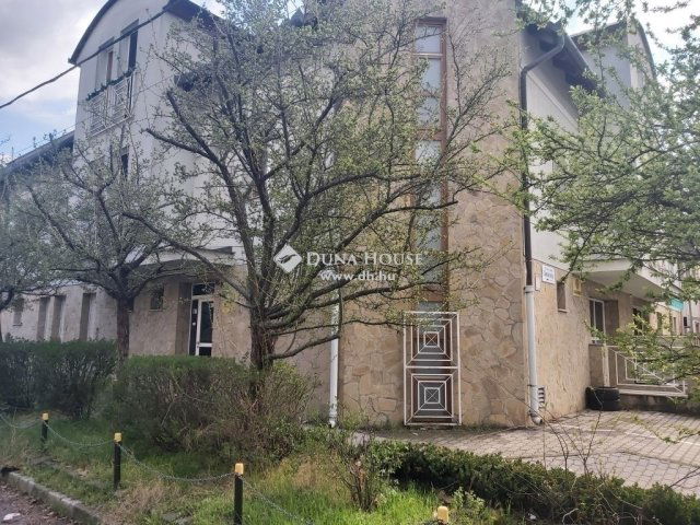 Eladó téglalakás, Budapesten, XIV. kerületben 250 M Ft, 5 szobás