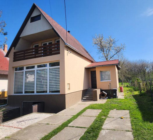 Eladó családi ház, Délegyházán 69.99 M Ft, 3 szobás