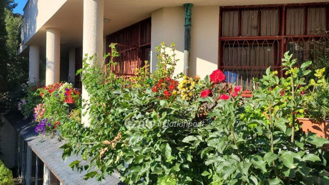 Eladó téglalakás, Budapesten, XII. kerületben 309 M Ft, 7 szobás