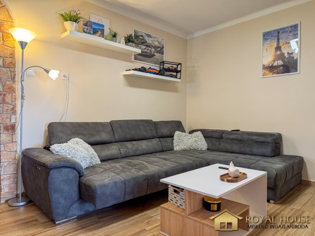 Eladó családi ház, Felsőzsolcán, József Attila utcában