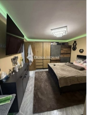 Eladó családi ház, Budapesten, XX. kerületben 80 M Ft