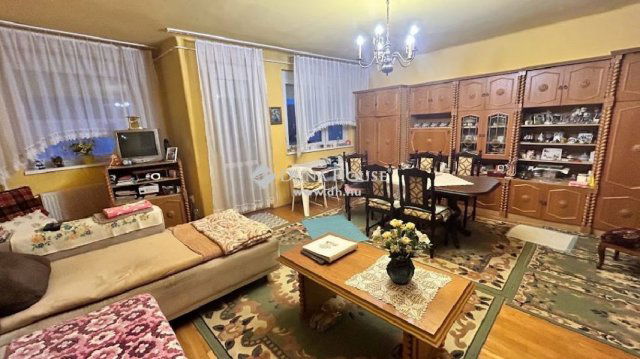 Eladó téglalakás, Kőszegen 46 M Ft, 4 szobás