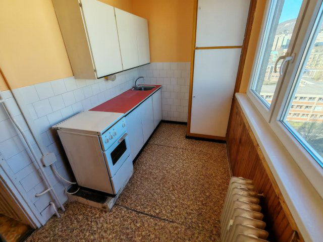 Eladó panellakás, Tatabányán 35.9 M Ft, 2 szobás