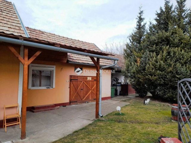 Eladó családi ház, Tóalmáson 47.7 M Ft, 5 szobás