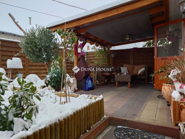 Eladó családi ház, Kiskunfélegyházán, Szegedi úton 75 M Ft