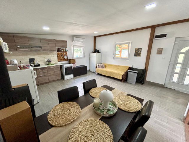 Eladó családi ház, Kovácshidán 14.9 M Ft, 2 szobás