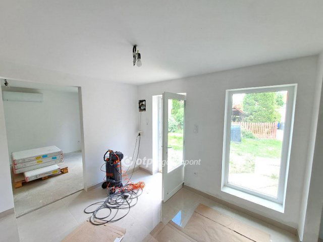 Eladó családi ház, Kecskeméten 98 M Ft, 6+1 szobás