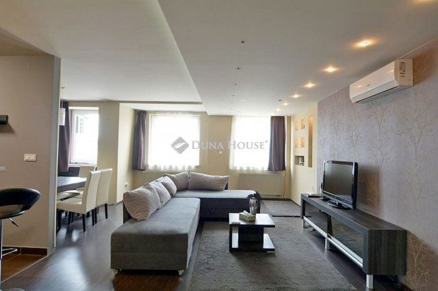 Kiadó téglalakás, albérlet, Kecskeméten 300 E Ft / hó