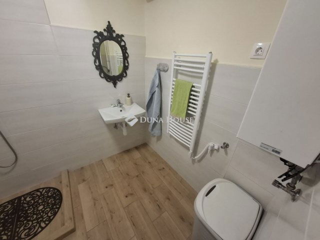 Eladó családi ház, Kiskunfélegyházán 37 M Ft, 5 szobás