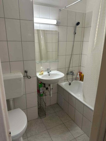 Kiadó téglalakás, albérlet, Szegeden, Sólyom utcában, 1 szobás