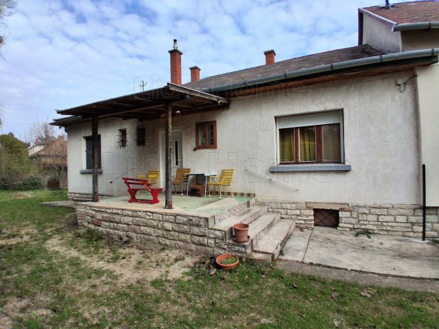 Eladó családi ház, Balatonfüreden 88 M Ft, 4 szobás